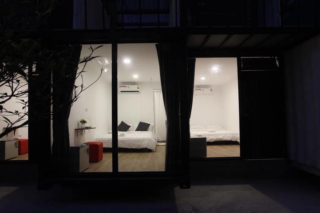 Oyo 673 Nice Sleep Box Hotel Chiang Mai Exterior photo