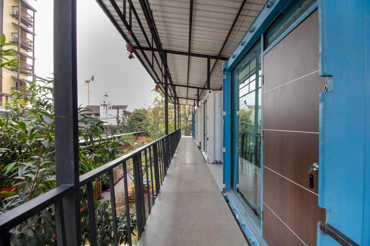 Oyo 673 Nice Sleep Box Hotel Chiang Mai Exterior photo